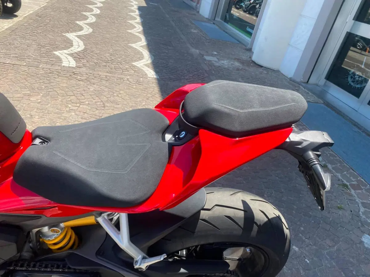 Ducati Panigale V4 (2025 - 26) (8)