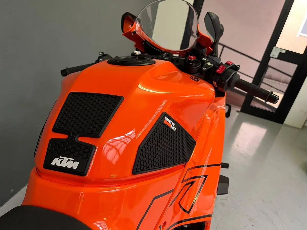 KTM 990 RC R (2026) (6)