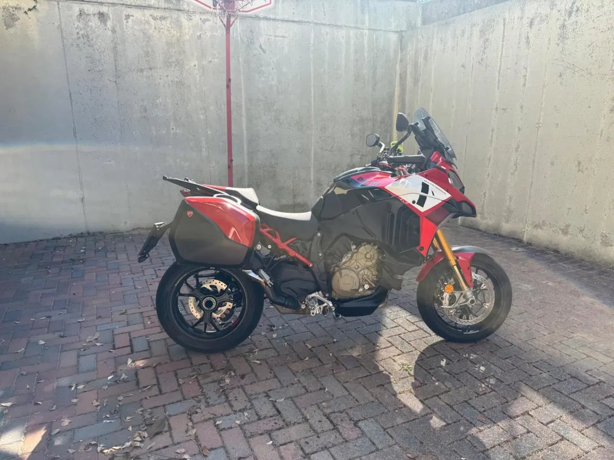 Ducati Multistrada V4 Pikes Peak (2021 - 24) (4)