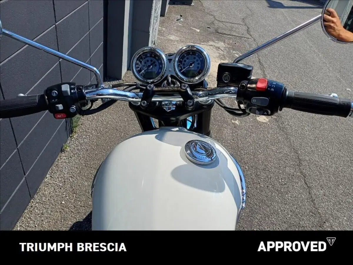 Triumph Bonneville T120 (2021 - 25) (7)