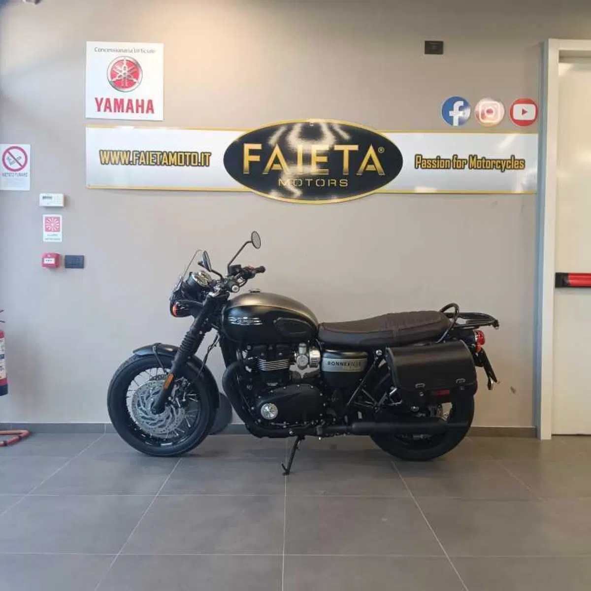 Triumph Bonneville T120 Black (2021 - 25)