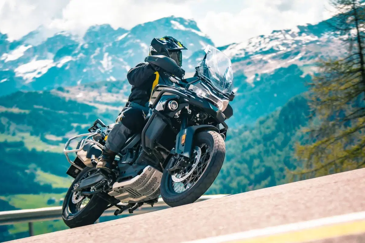 CFMOTO 800MT Explore (2023 - 26)