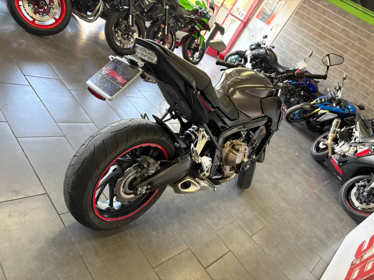 Honda CB 650 F (2017 - 18) (5)
