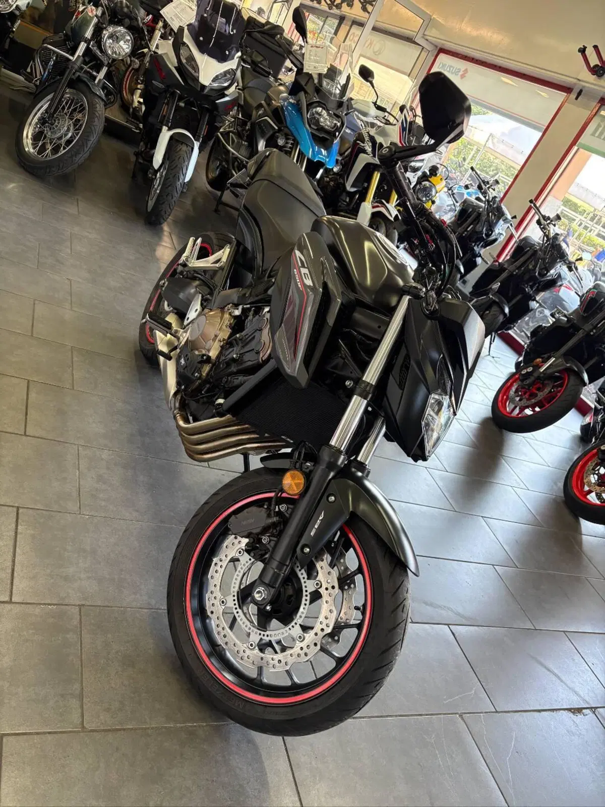 Honda CB 650 F (2017 - 18) (6)