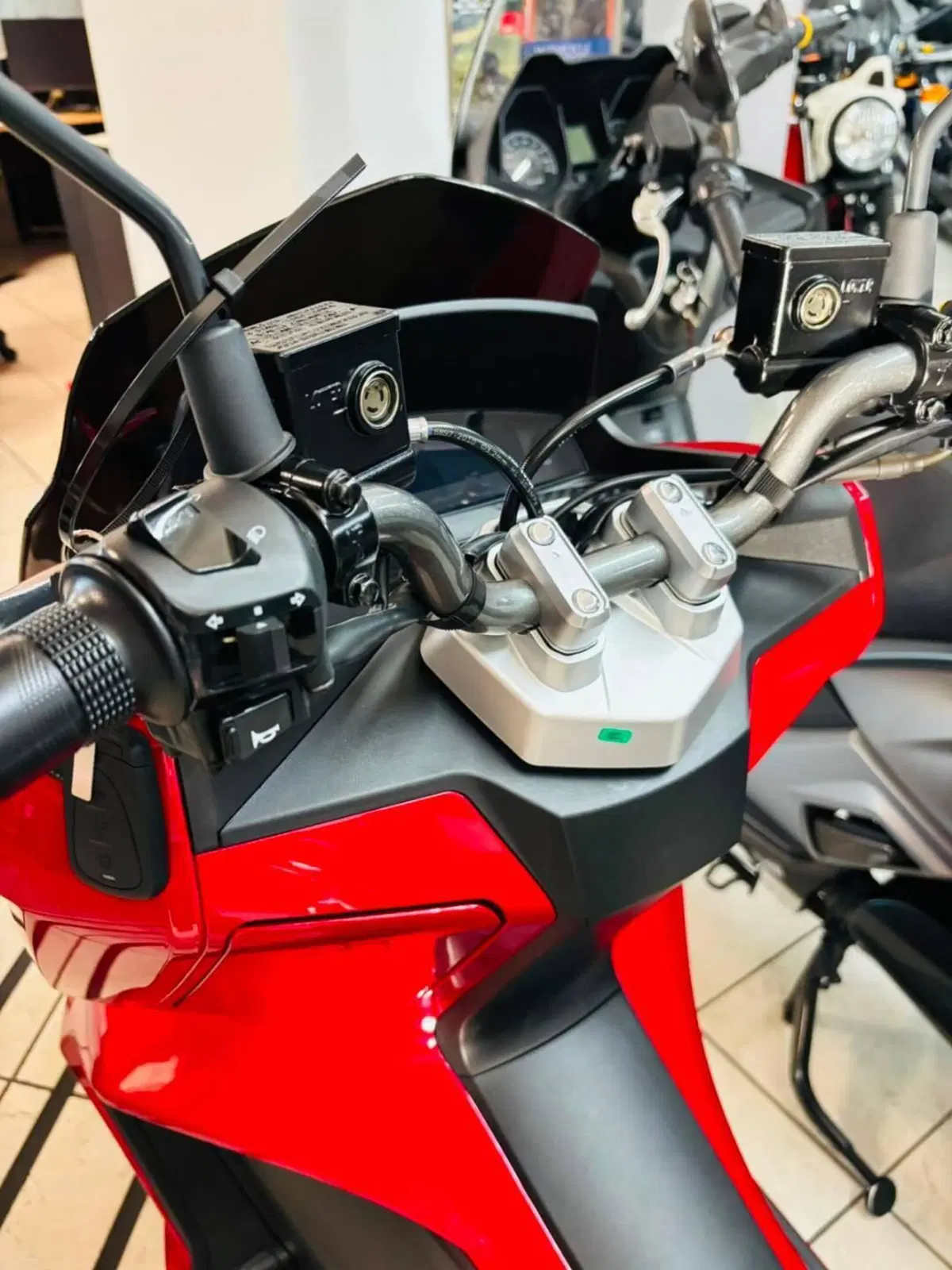 Sym Jet X 125 (2021 - 24) (3)