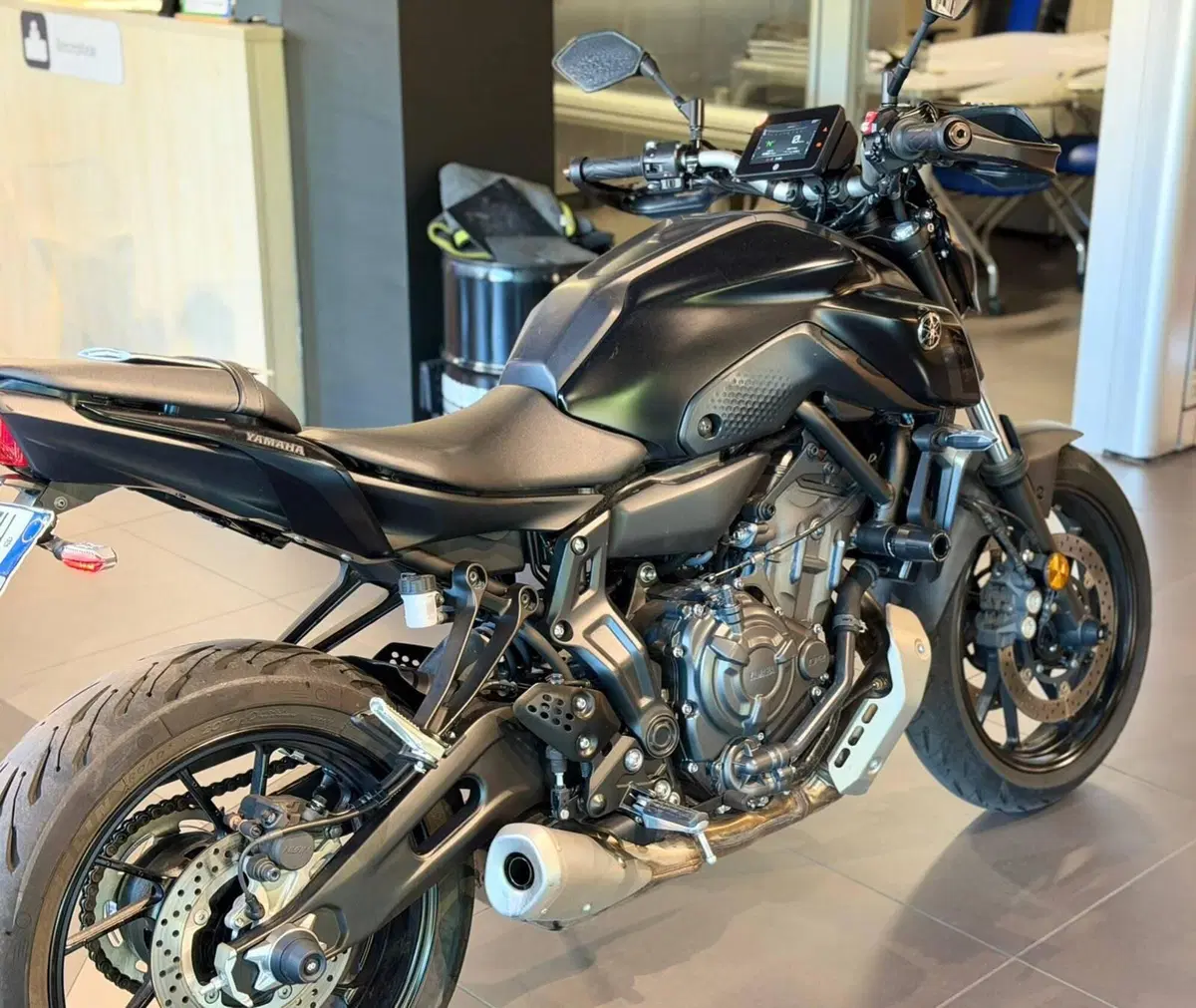 Yamaha MT-07 Pure (2023 - 25) (4)