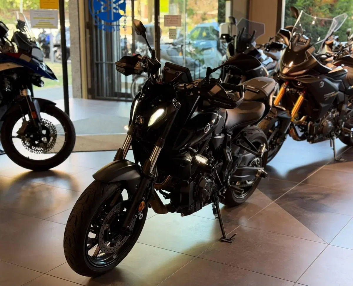 Yamaha MT-07 Pure (2023 - 25) (6)
