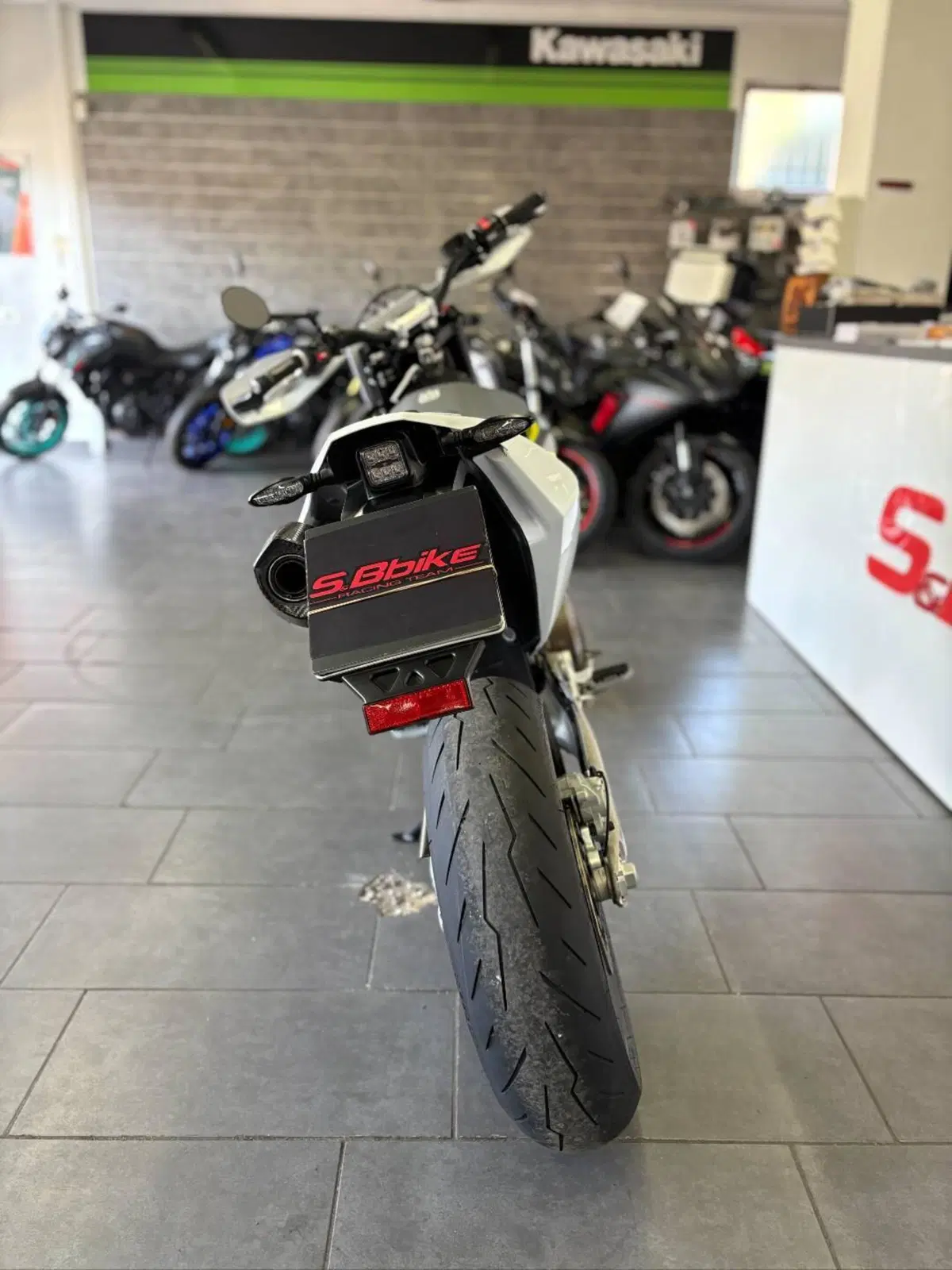 Husqvarna 701 Supermoto (2020) (4)