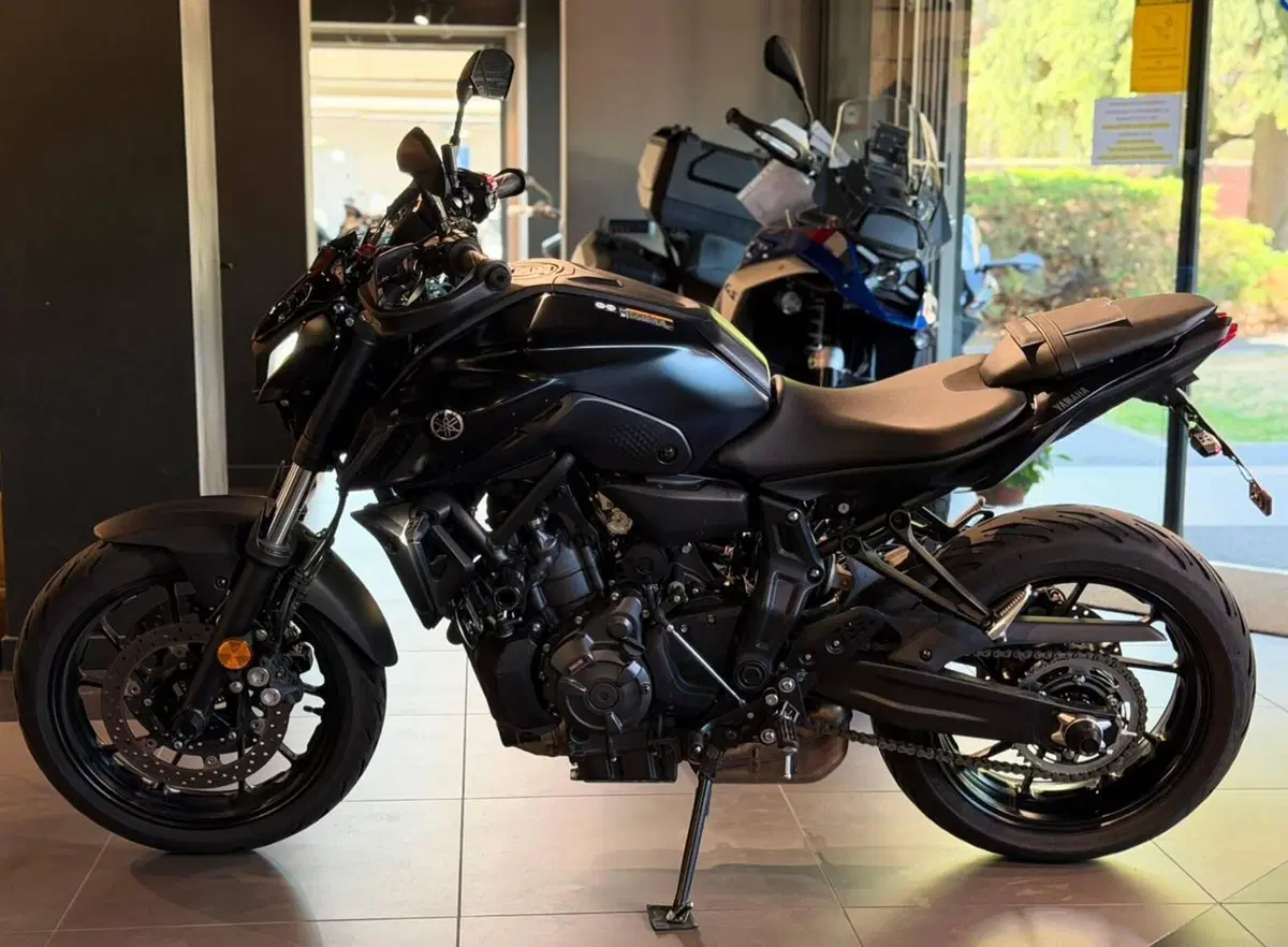 Yamaha MT-07 Pure (2023 - 25) (2)