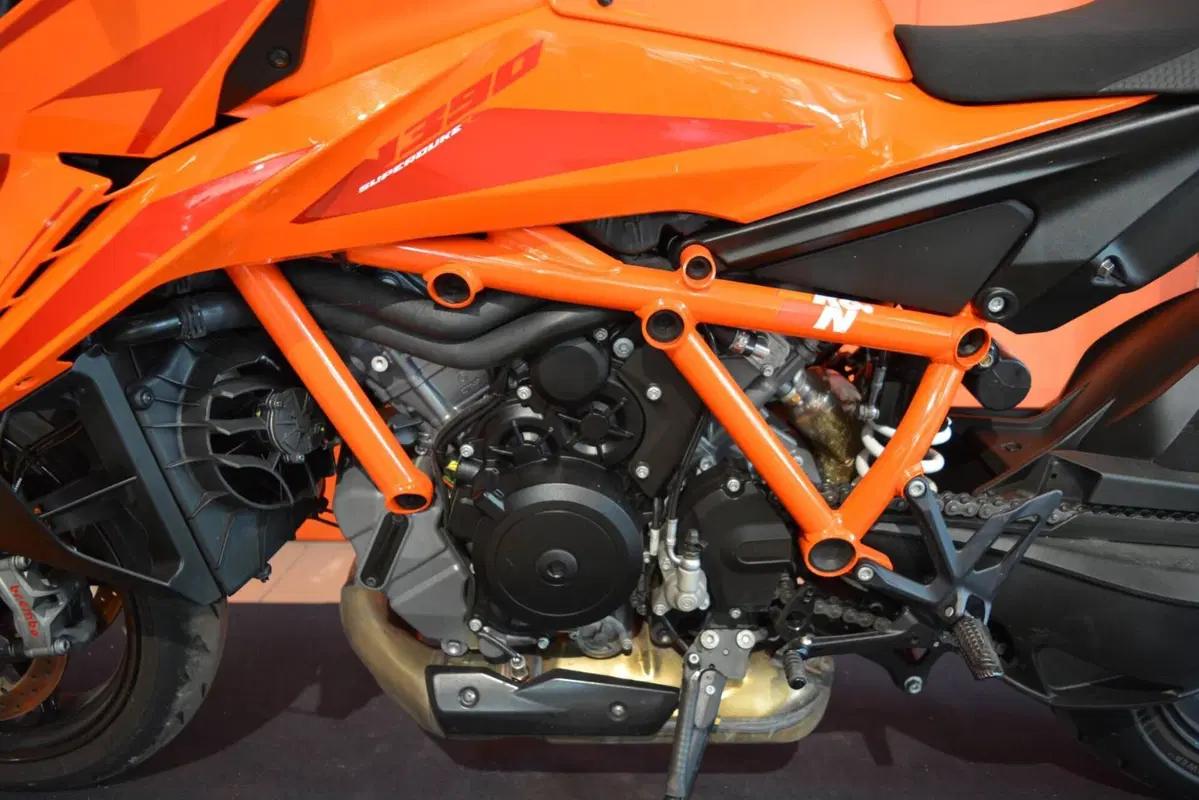 KTM 1390 Super Duke R (2024 - 26) (17)