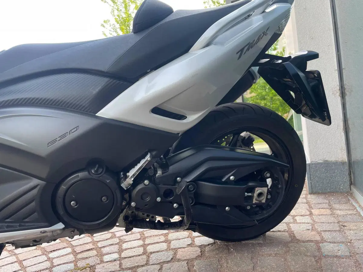 Yamaha T-Max 530 ABS (2015 - 17) (10)