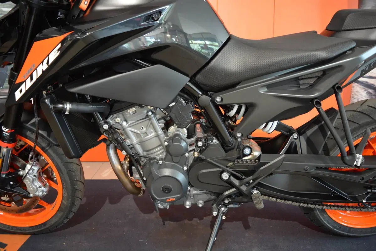 KTM 790 Duke (2025 - 26) (16)