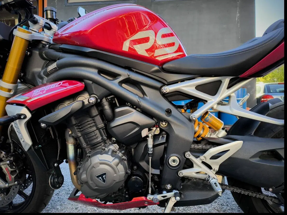 Triumph Speed Triple 1200 RS (2021 - 24) (4)