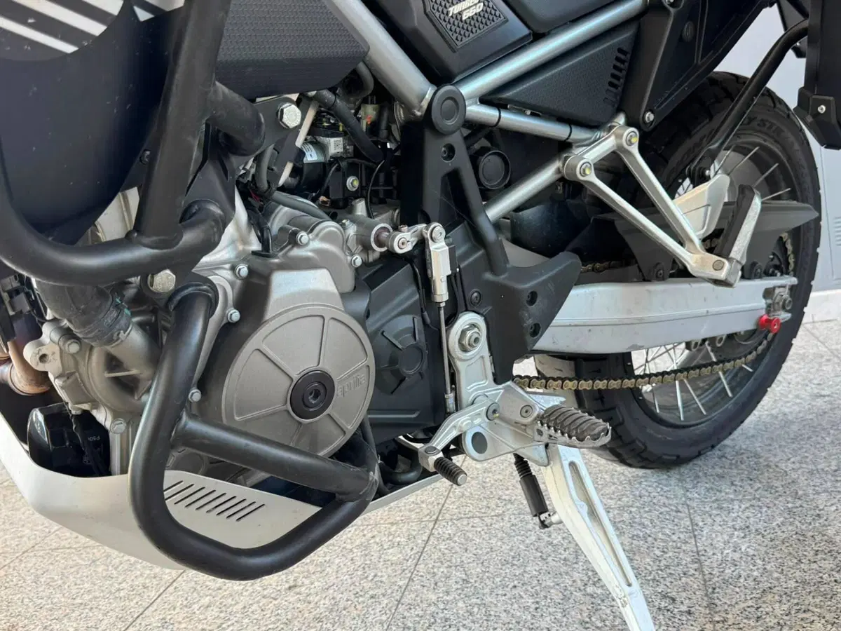 Aprilia Tuareg 660 (2022 - 24) (10)