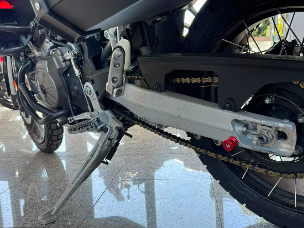 Aprilia Tuareg 660 (2022 - 24) (13)