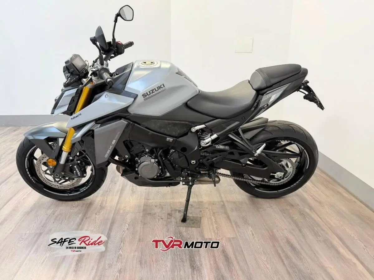 Suzuki GSX-S1000 (2021 - 25) (4)