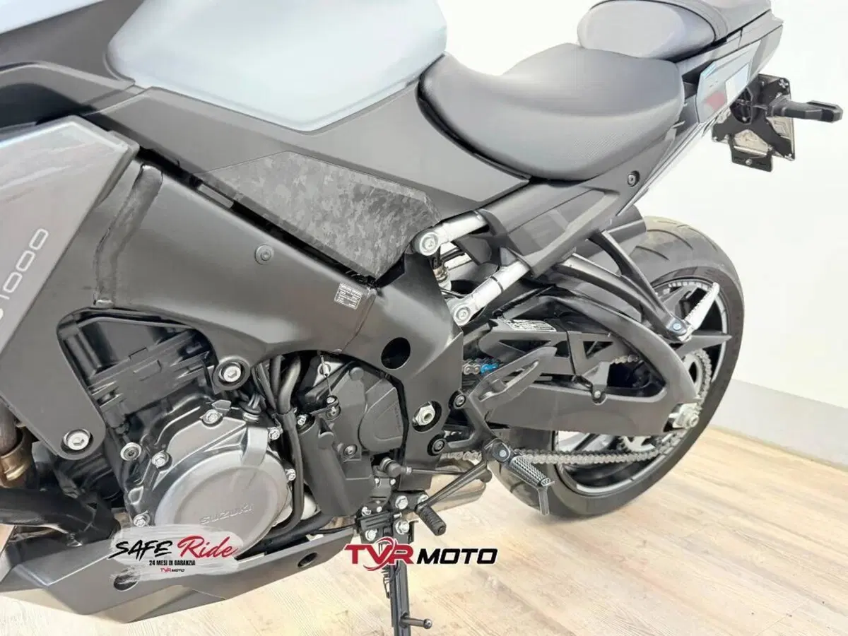 Suzuki GSX-S1000 (2021 - 25) (9)