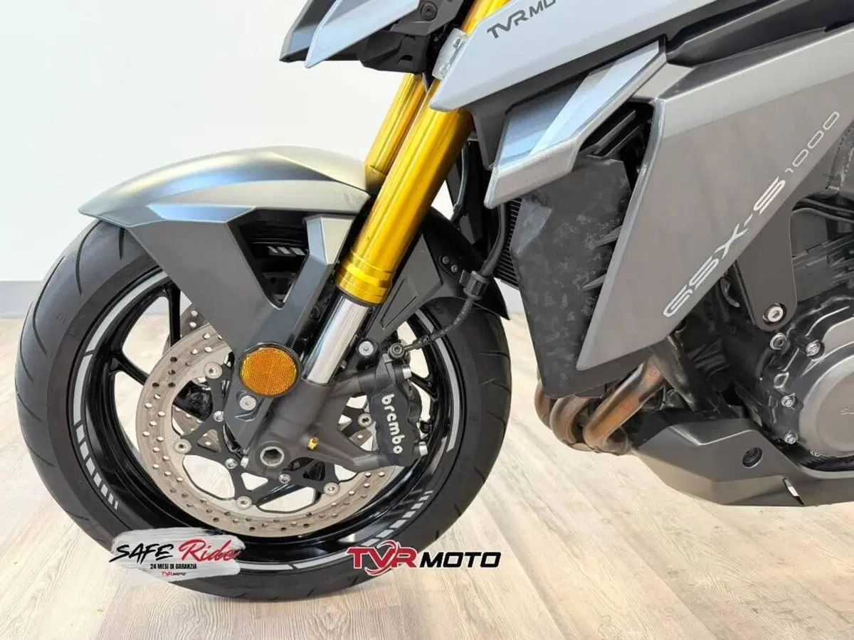 Suzuki GSX-S1000 (2021 - 25) (10)