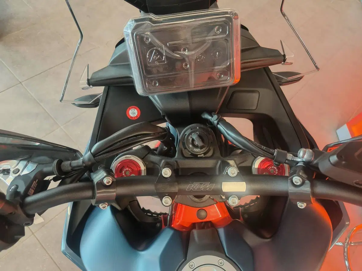 KTM 890 Adventure R Rally (2026) (4)