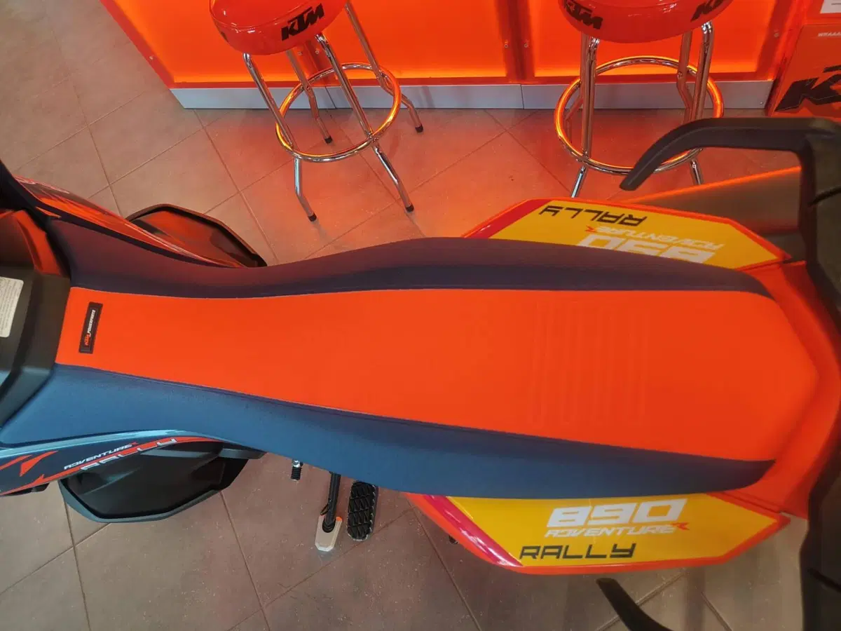 KTM 890 Adventure R Rally (2026) (5)