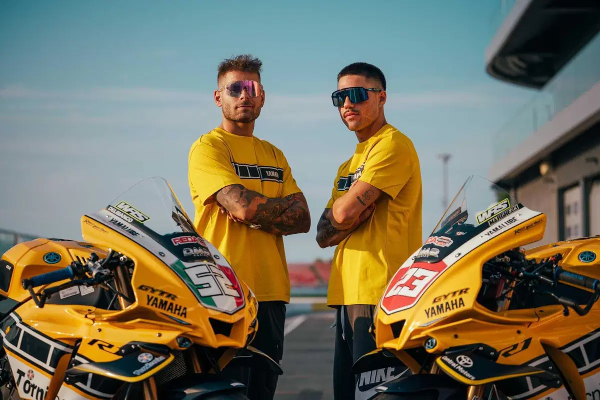 Dunlop CIV 2026, Racing Night: ecco le Yamaha R1 SBK che celebrano Kenny Roberts con l'iconica livrea gialla [GALLERY] (4)