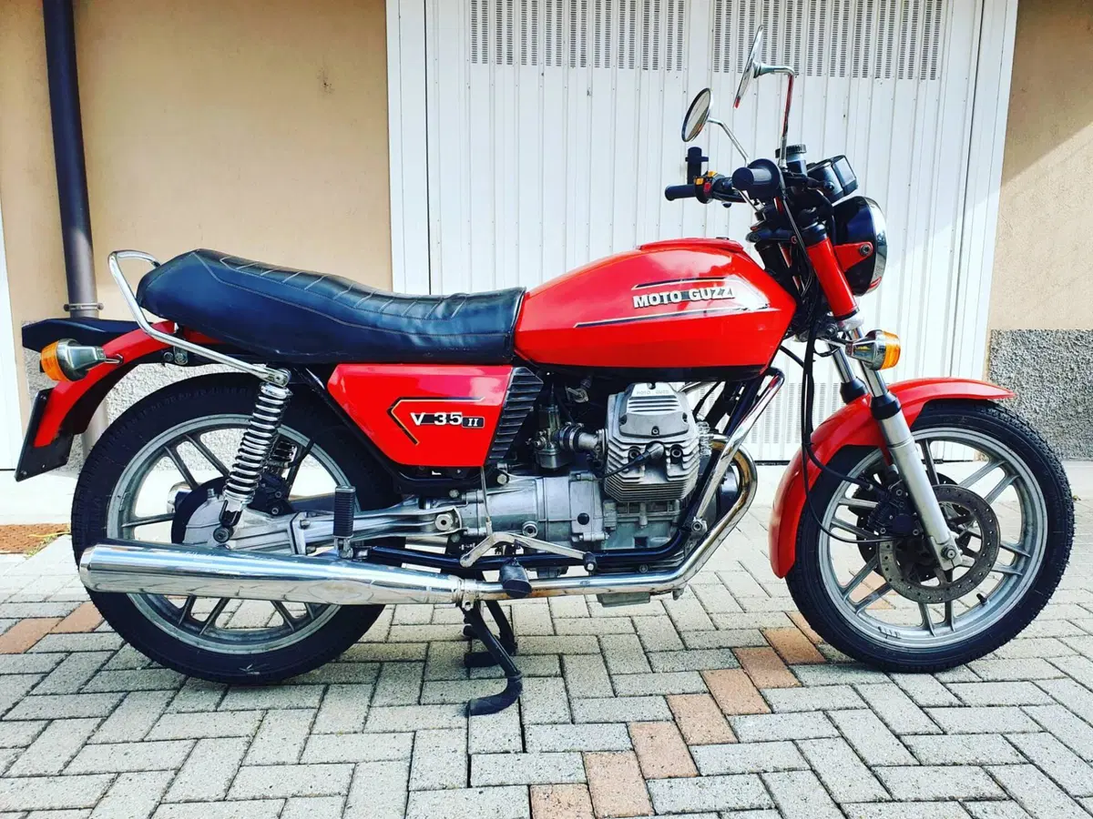 Moto Guzzi V35 II