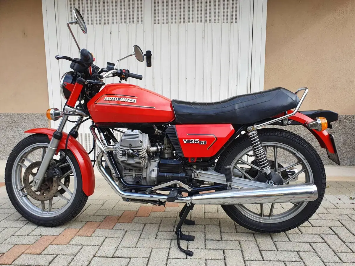 Moto Guzzi V35 II (2)