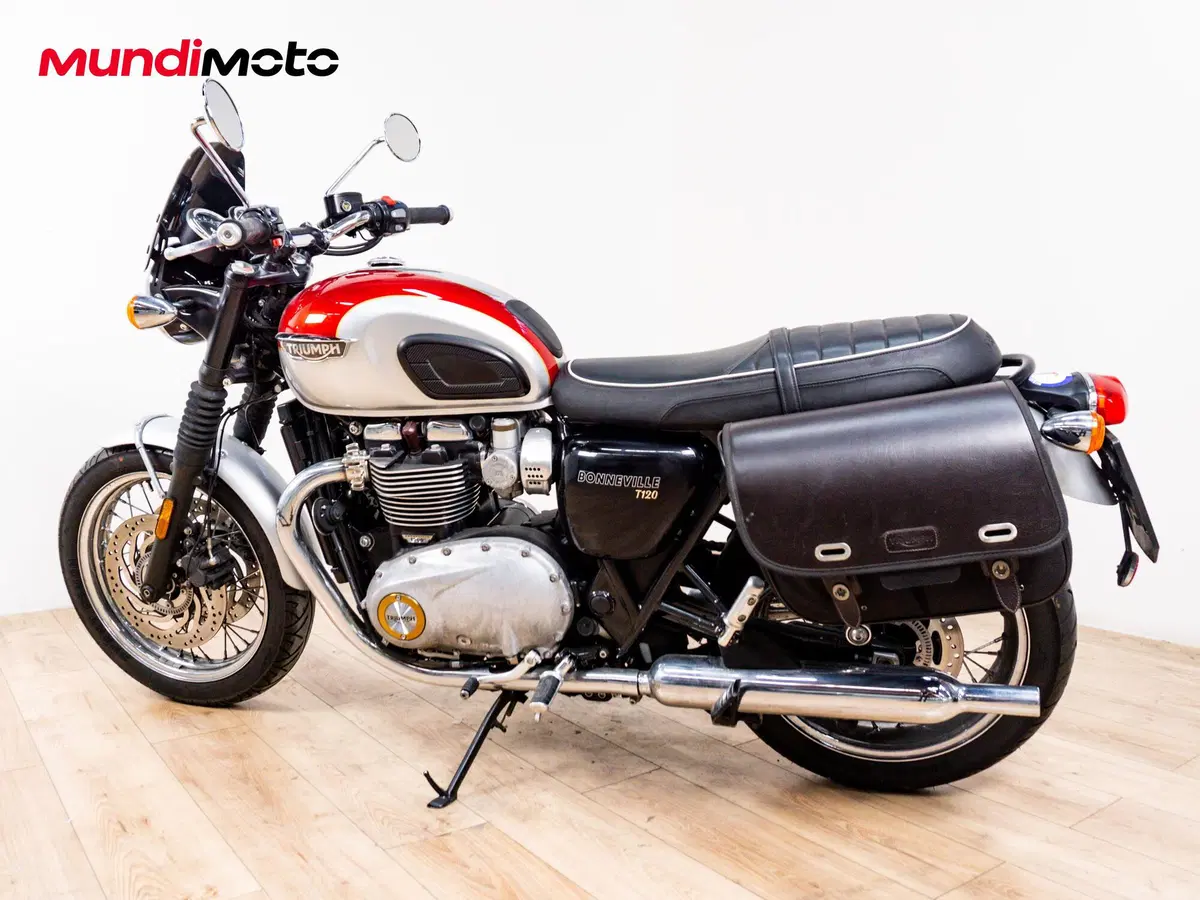 Triumph Bonneville T120 (2026) (7)