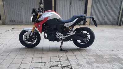 Bmw F 900 R (2021 - 24) usata