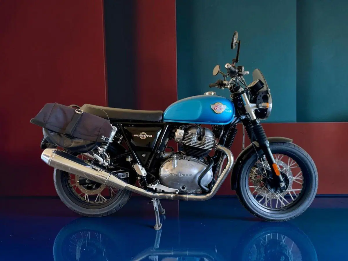 Royal Enfield Interceptor 650 (2021 - 26) (4)