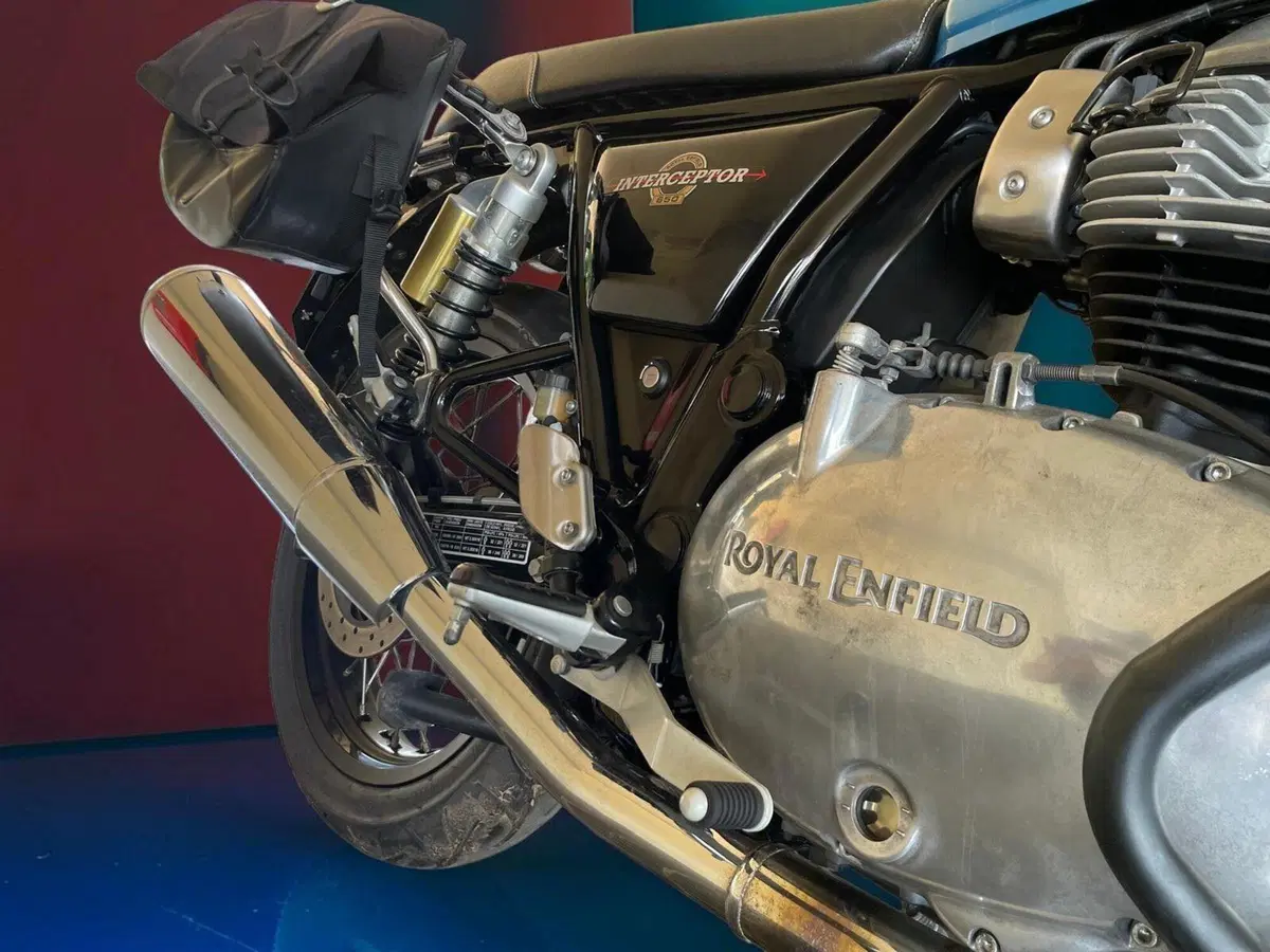 Royal Enfield Interceptor 650 (2021 - 26) (6)