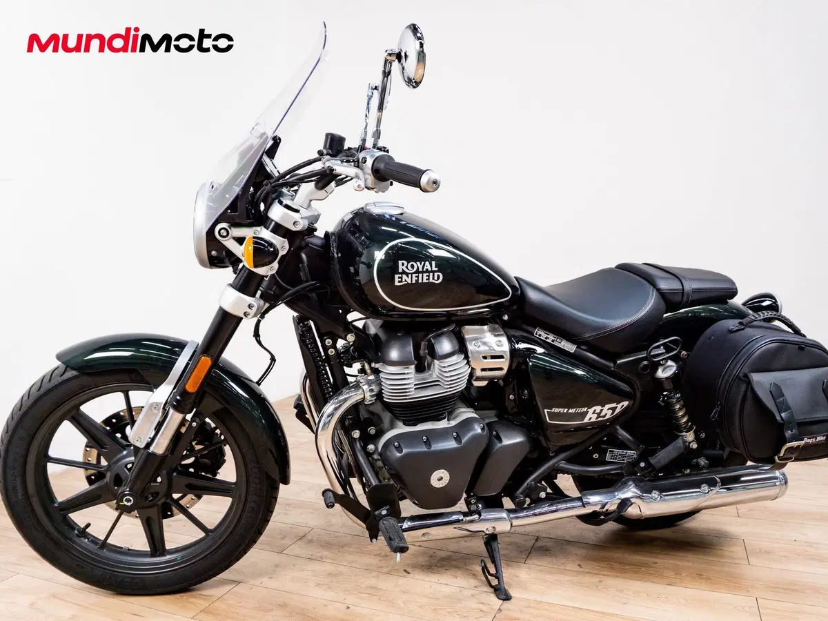 Royal Enfield Super Meteor 650 (2023 - 26) (8)