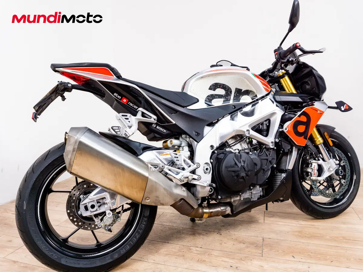 Aprilia Tuono V4 RR (2015 - 17) (3)