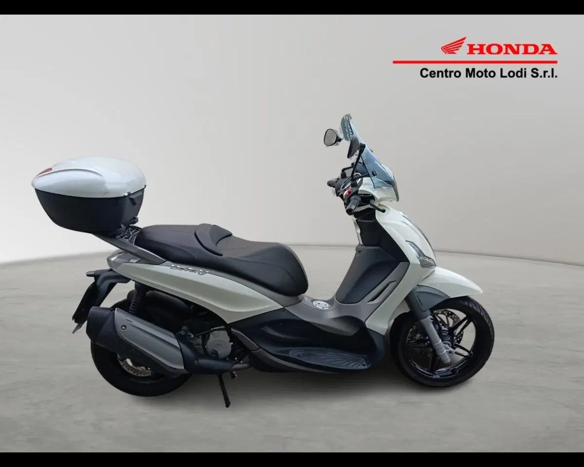 Piaggio Beverly 350 SportTouring ie ABS (2011 - 17)