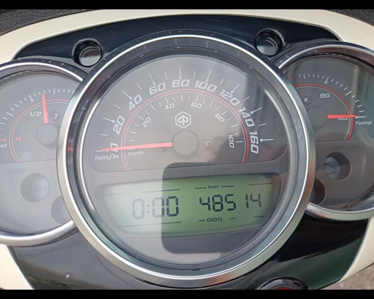 Piaggio Beverly 350 SportTouring ie ABS (2011 - 17) (5)