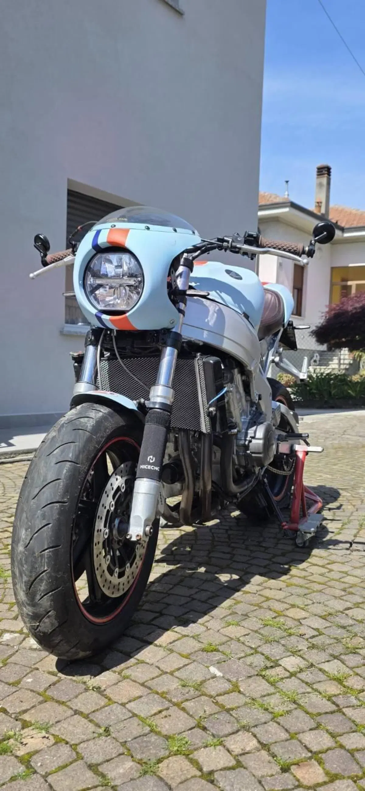 Honda CBR 900 RR Fireblade (2000 - 01)