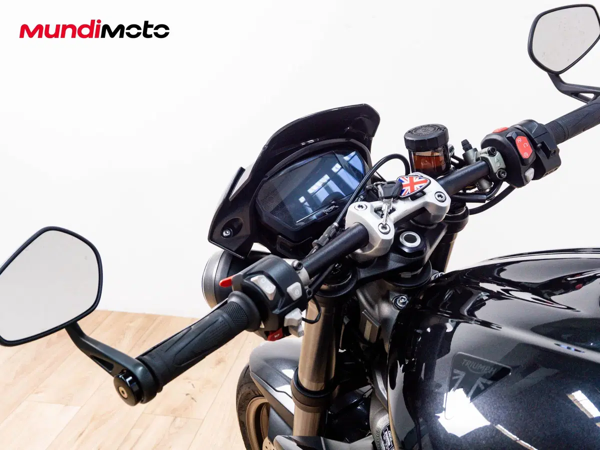 Triumph Street Triple 765 RS (2023 - 26) (11)