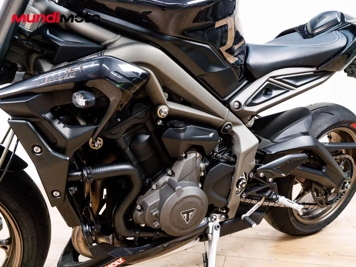 Triumph Street Triple 765 RS (2023 - 26) (9)