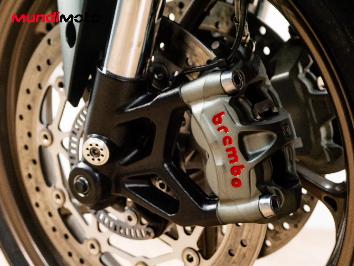 Triumph Street Triple 765 RS (2023 - 26) (15)