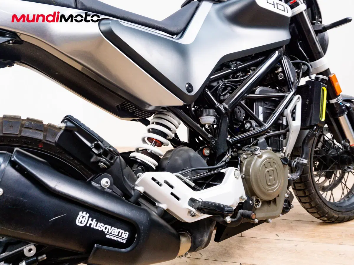 Husqvarna Svartpilen 401 (2020) (4)