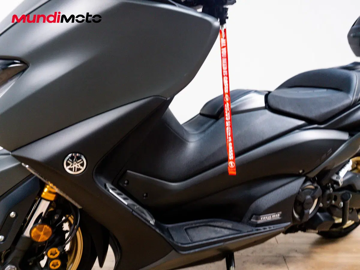Yamaha T-Max 560 Tech Max (2020) (9)