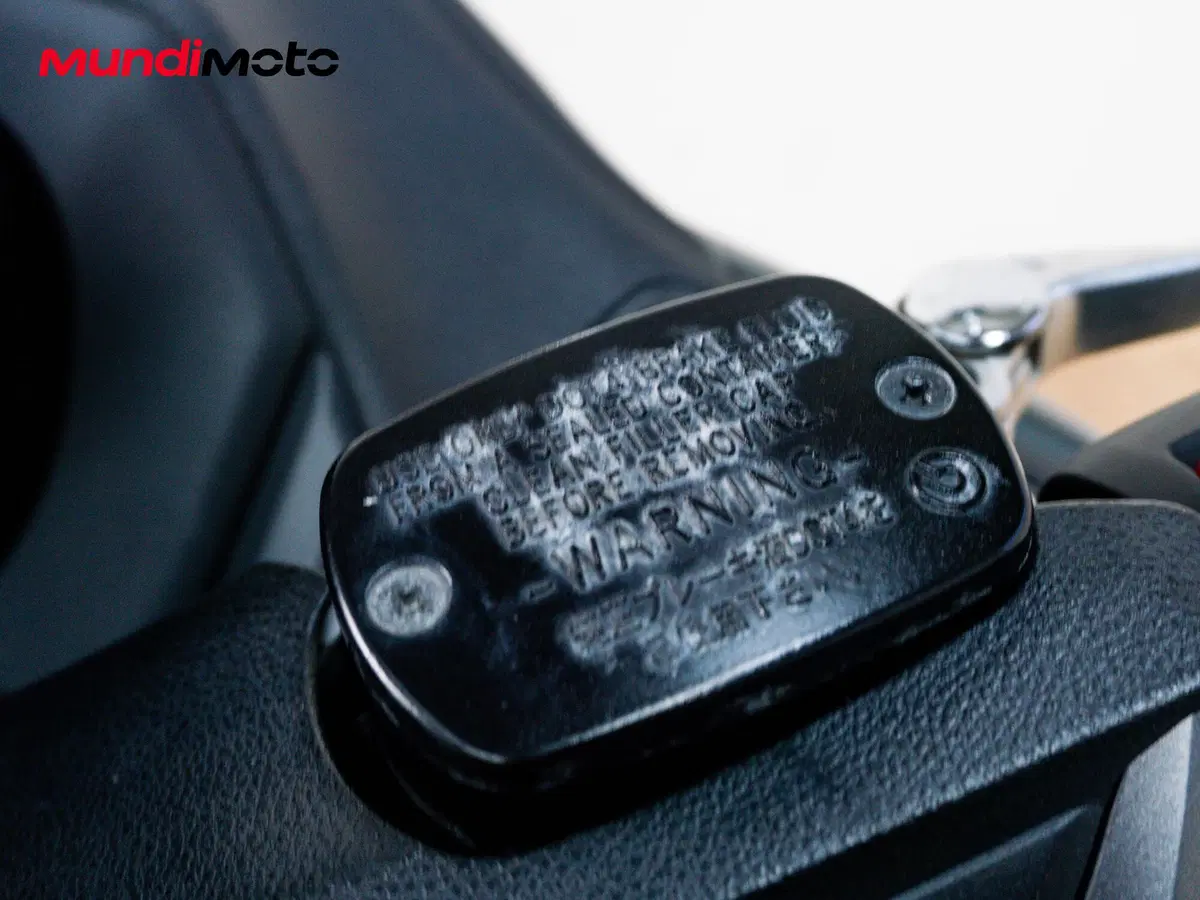 Yamaha T-Max 560 Tech Max (2020) (17)