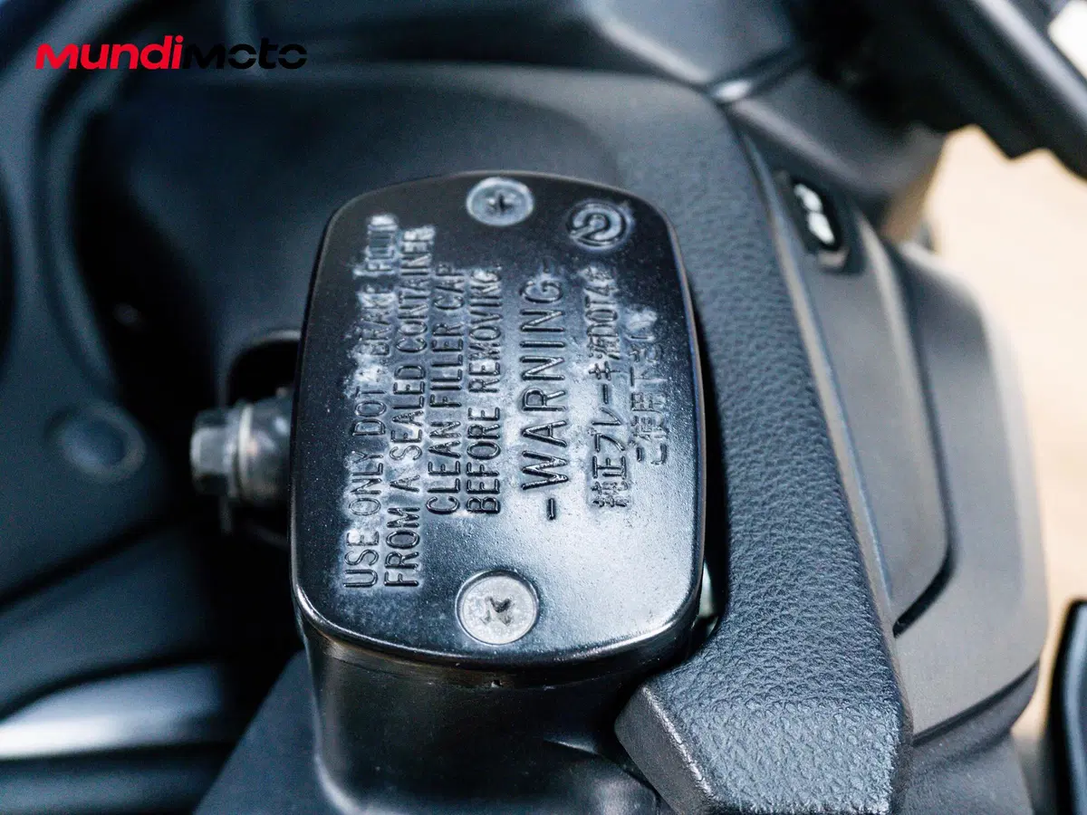 Yamaha T-Max 560 Tech Max (2020) (19)
