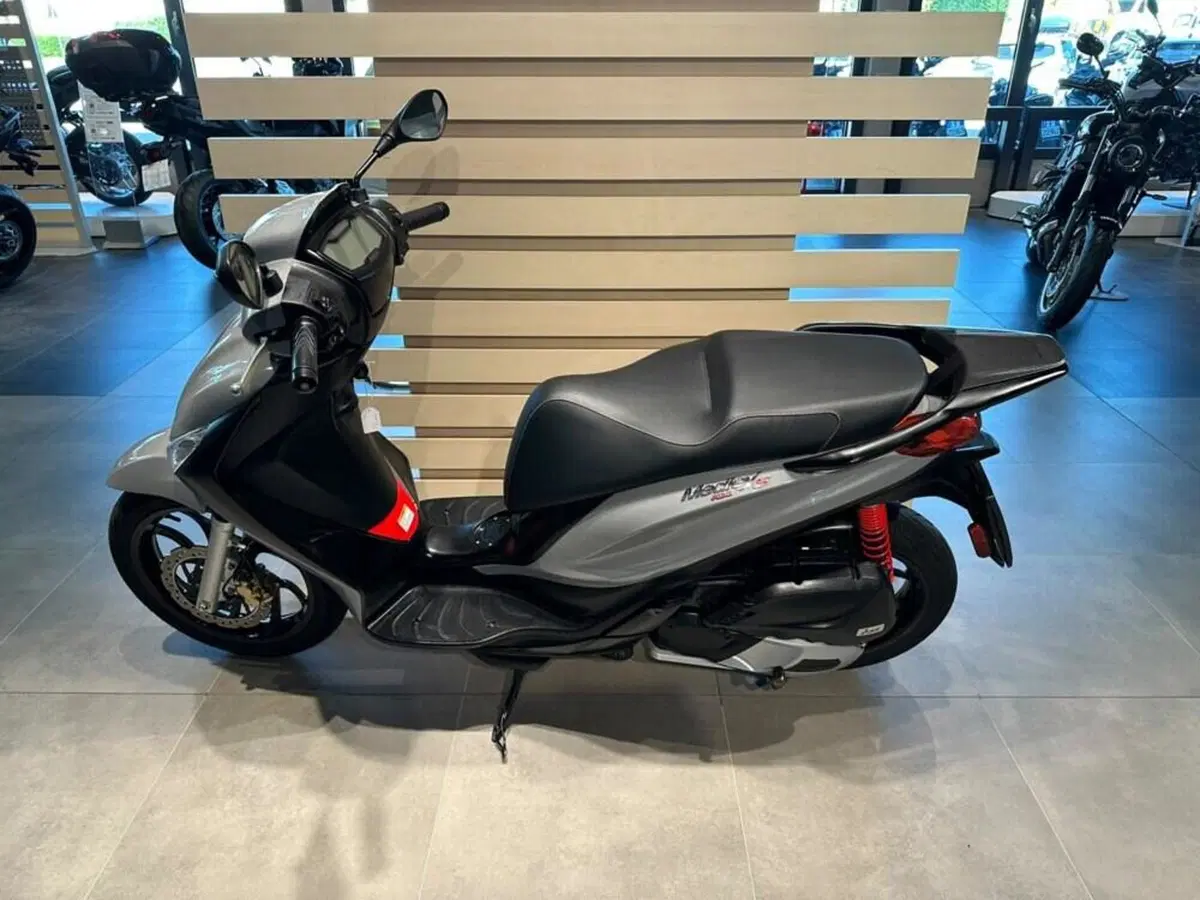 Piaggio Medley 125 S ABS (2021 - 24) (2)