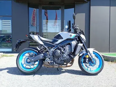 Yamaha MT-09 Y-AMT (2024 - 26) usata