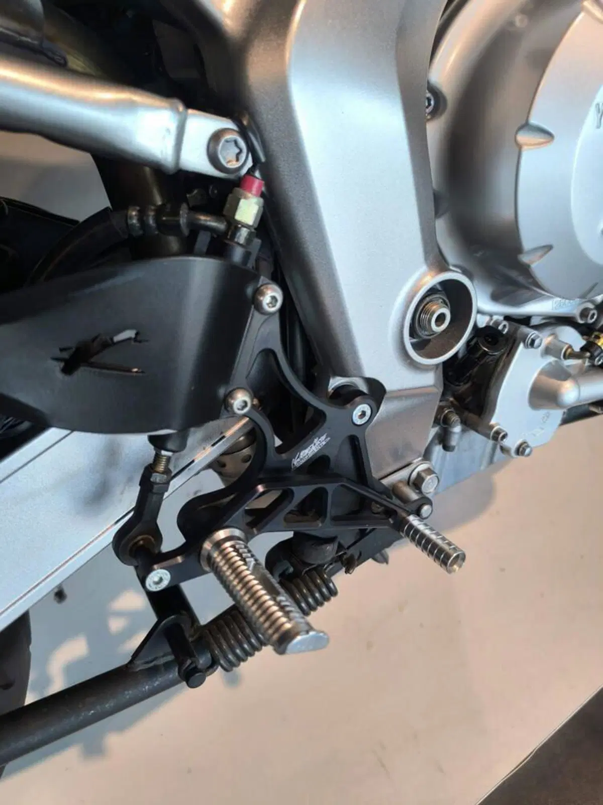 Yamaha FZ6 Fazer (2004 - 07) (8)