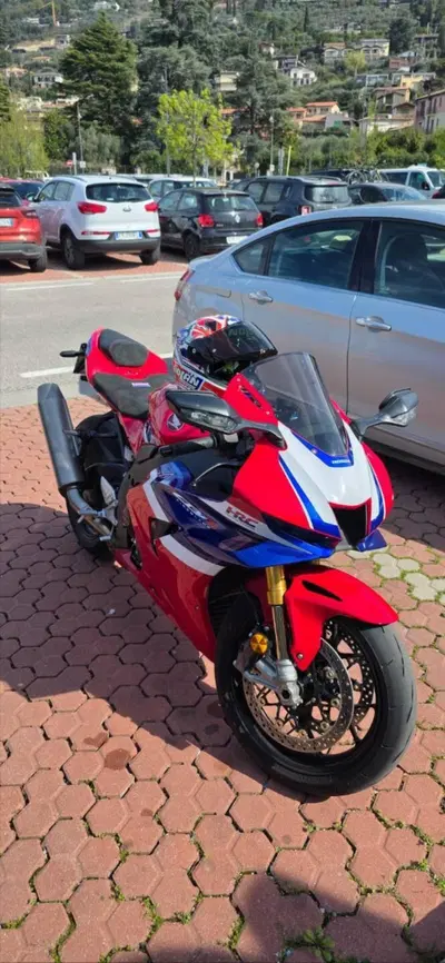Honda CBR 1000 RR-R Fireblade SP (2024 - 26) usata