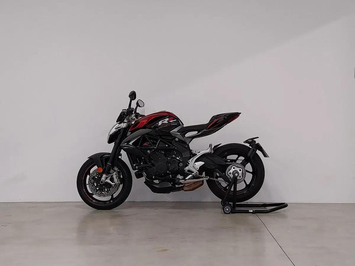 MV Agusta Brutale 800 RR (2017 - 20) (3)