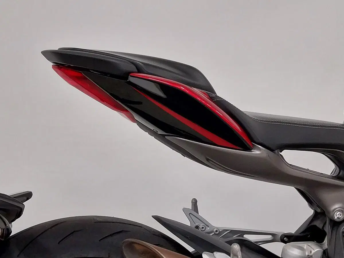 MV Agusta Brutale 800 RR (2017 - 20) (6)