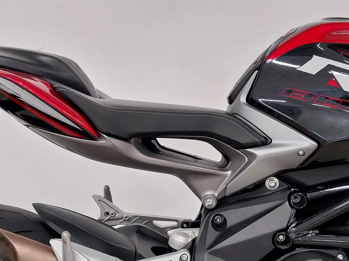 MV Agusta Brutale 800 RR (2017 - 20) (7)